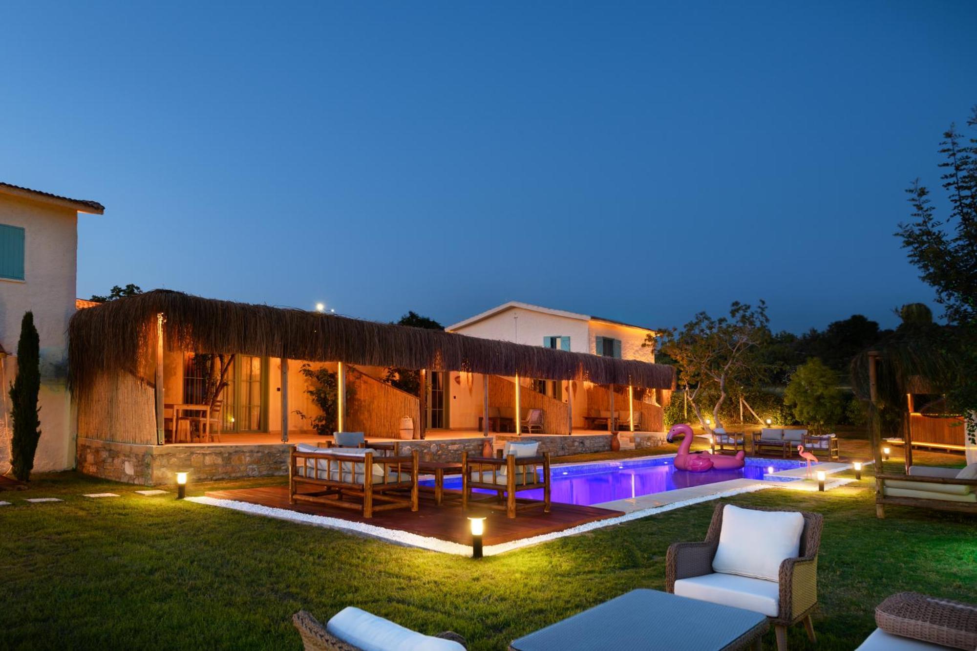 Ride And Stay Çeşme Luaran gambar